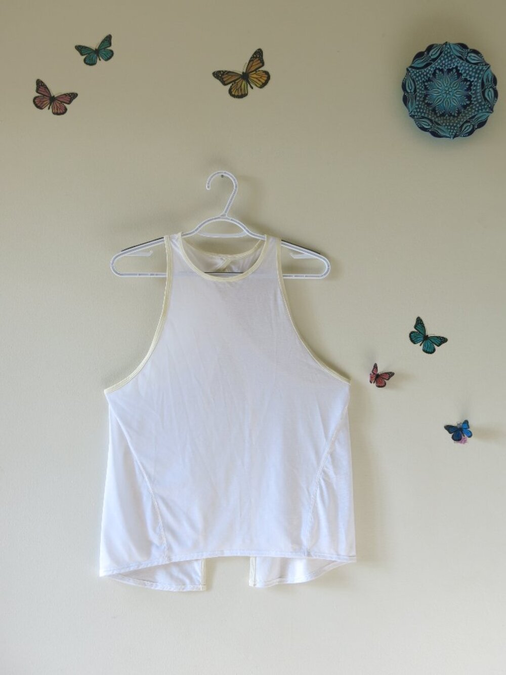 Lululemon Sheer White Twist And Train Cross Back Split Panels Tank Top Size M